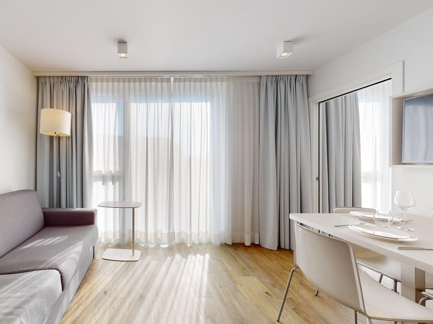 Nonanteneuf Appart Hotel Vevey - Contactless Check-In 部屋 写真